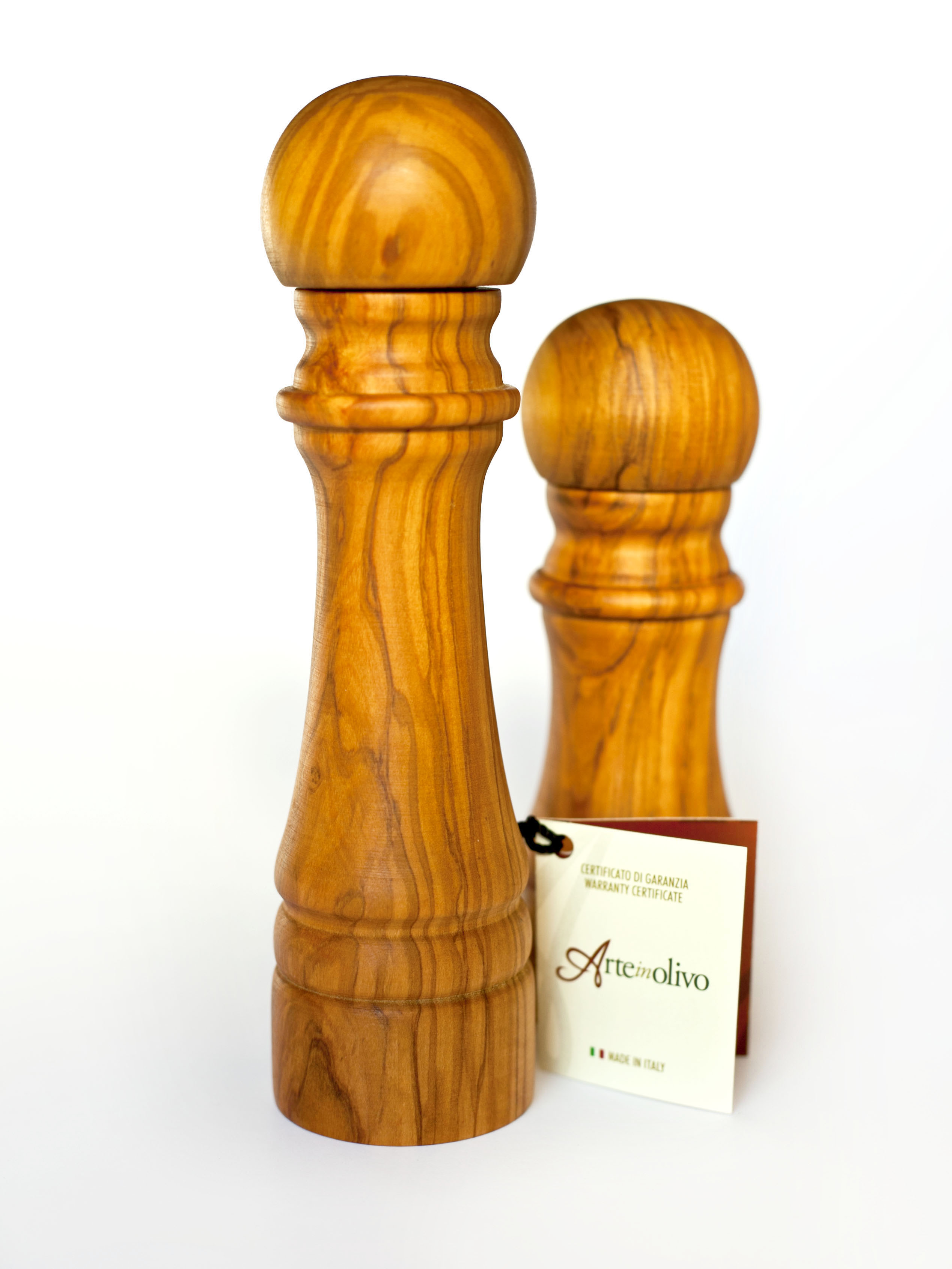 Macinapepe tradizionale in legno di olivo
